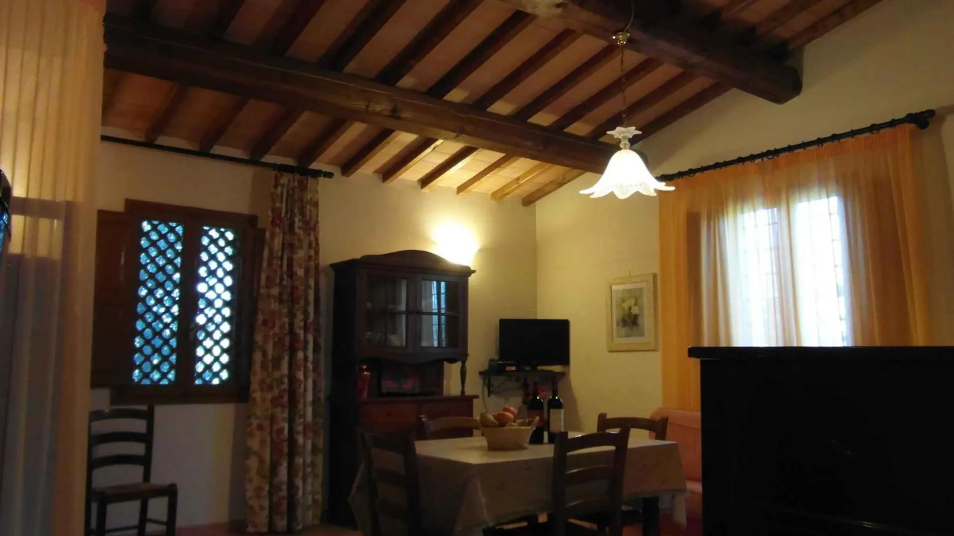 Apartments In Cerreto Guidi/Toskana 23873